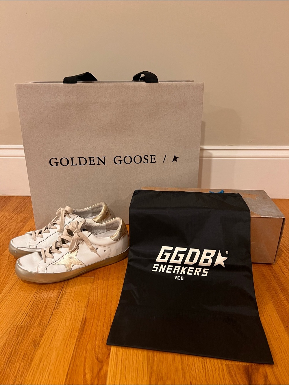 Golden Goose Superstar in white gold-Size 36-Barely worn